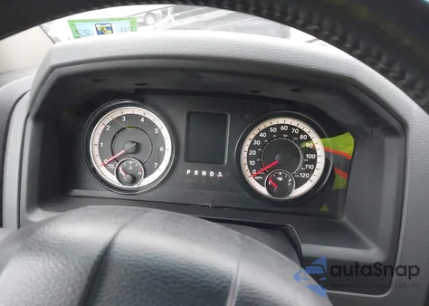 2016 Ram 1500 Big Horn z USA, uszkodzony, nr VIN 1C6RR7GT7GS231571